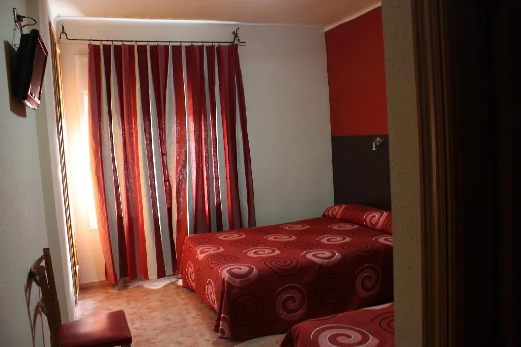 Guest house Hostal Hellin Miami Playa