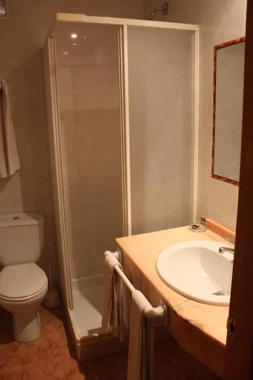 Guest house Hostal Hellin Miami Playa